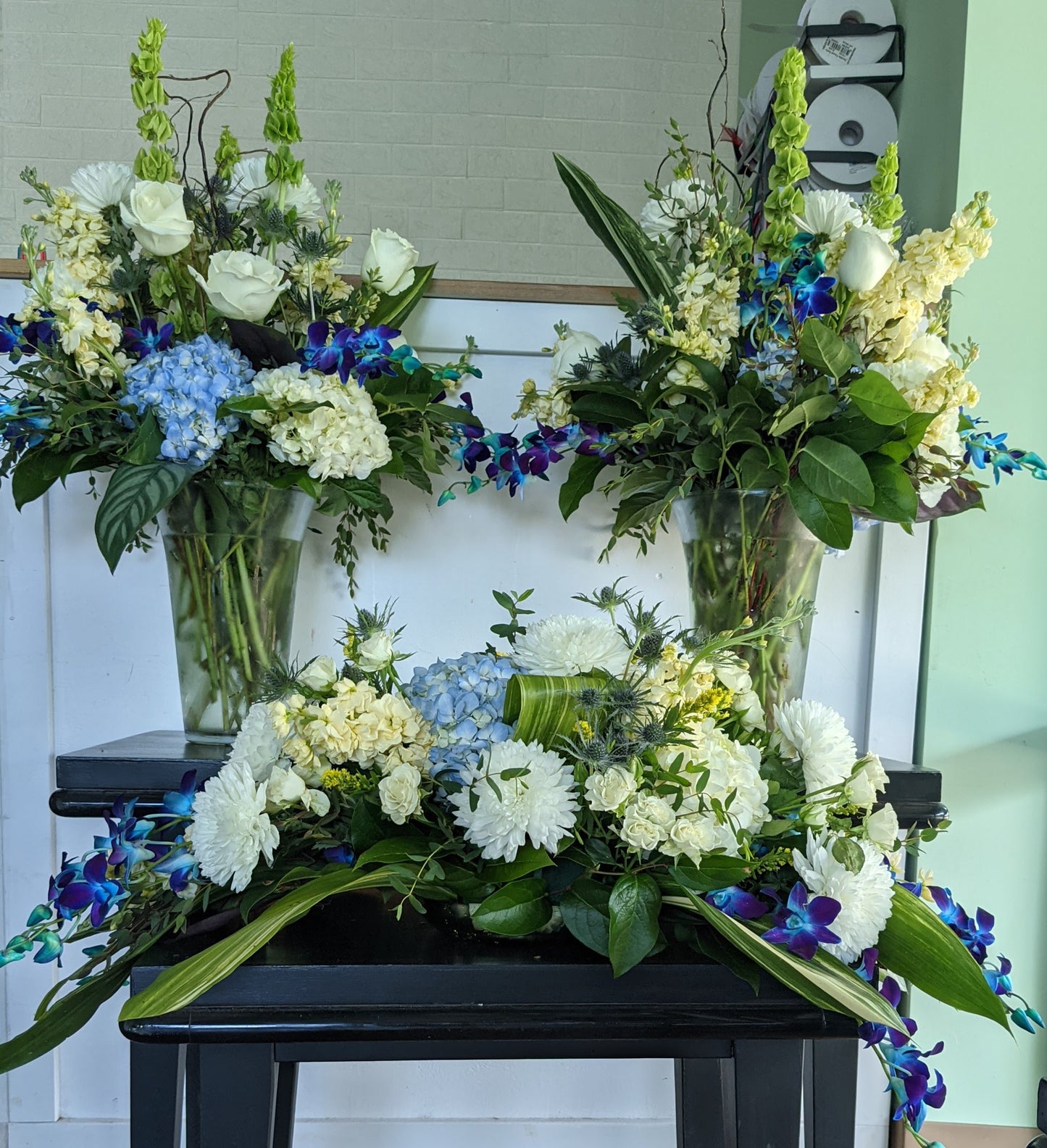 Cut Flowers Vases and Baskets- Sympathy